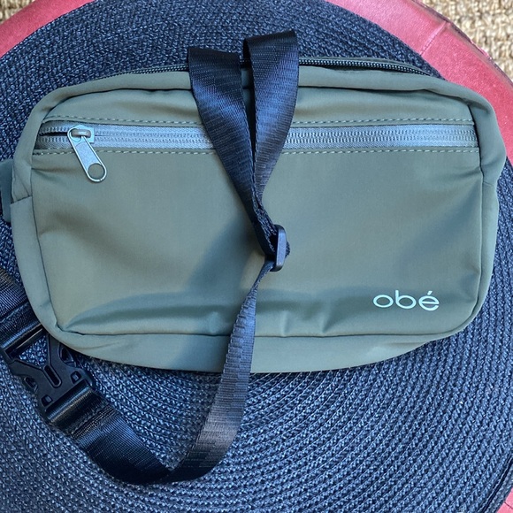 Obe crossbody like new - Picture 4 of 4